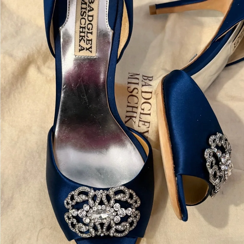 Badgley Mischka Blue Satin Heels with Crystal Embellishments - NWOT - Picture 3 of 5